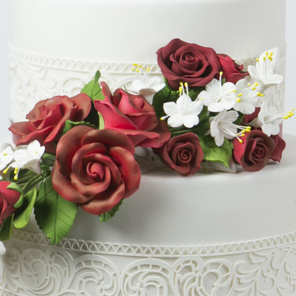 image of leaves on cake