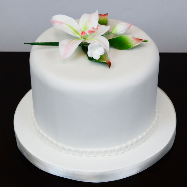 image of flowers on cake