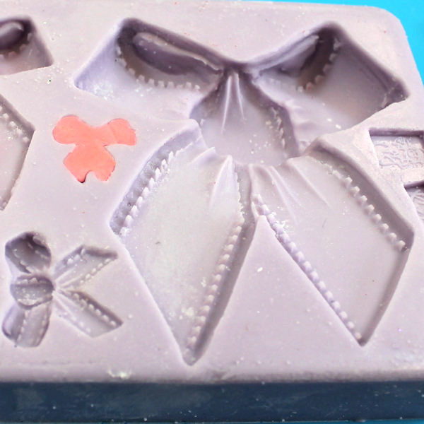 Detail image of the Bows Mold by Karen Davies.